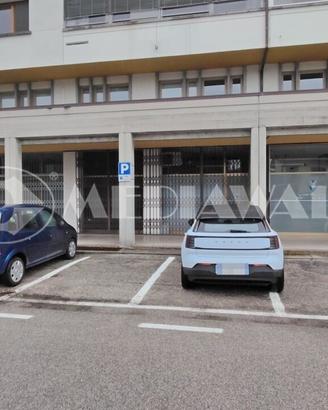 3 Vetrine a Maniago