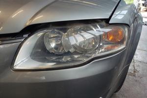 Proiettore sinistro AUDI A4 del 2005