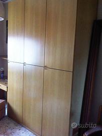 Mobili in frassino camera letto / studio SOSPESO