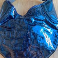 Borsa Gucci blu a mano