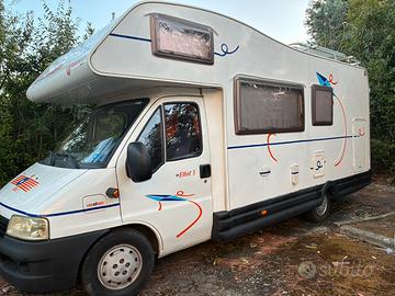 Camper C.I.Elliot 5 anno 2004 6 posti letto