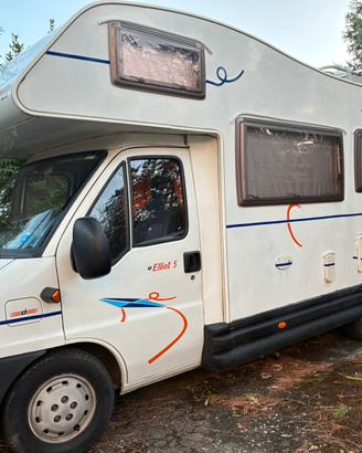 Camper C.I.Elliot 5 anno 2004 6 posti letto