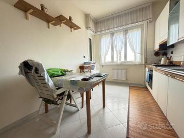 4 LOCALI A GENOVA