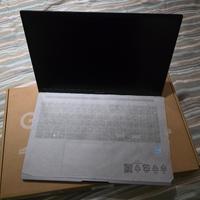 Pc Portatile SAMSUNG Galaxy Book4 i3 