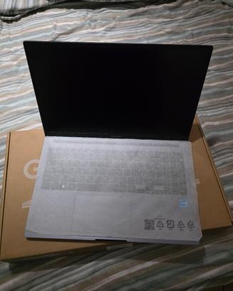 Pc Portatile SAMSUNG Galaxy Book4 i3 