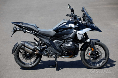 Bmw GS 1300 Total Black