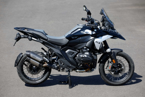 Bmw GS 1300 Total Black