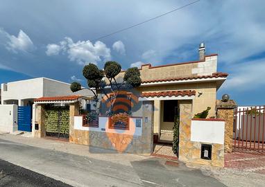 Triscina Villetta Con Giardino E Terrazzo Vista Ma