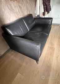 DIVANO IN VERA PELLE