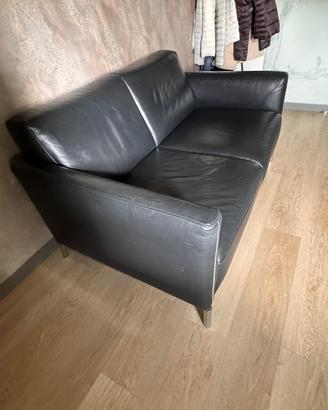 DIVANO IN VERA PELLE