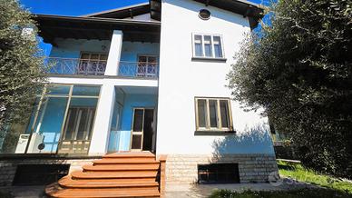 VILLA SINGOLA A BAGNOLO SAN VITO