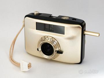 VEB Pentacon Penti I fotocamera vintage analogica