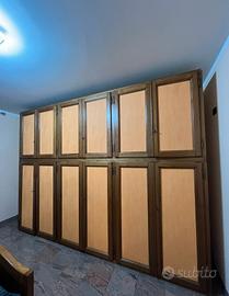 Armadio completamente il castagno