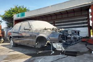 Lancia Thema Ferrari 832 per ricambi