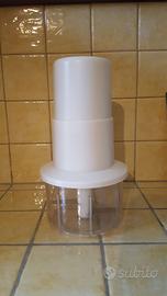 Tritatutto manuale a pressione