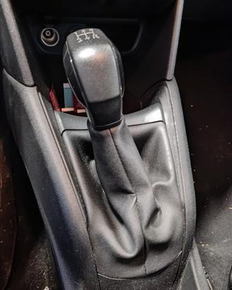 Leva cambio PEUGEOT 208 1560cc HDI del 2017