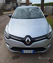 renault clio moschino 