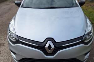 renault clio moschino 