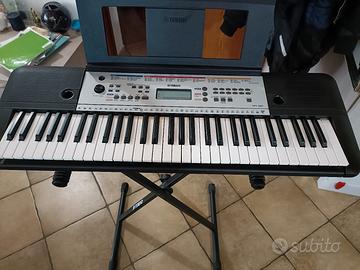 Tastiera Yamaha YPT- 255 + supporto + custodia