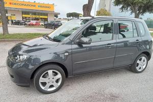 Mazda 2 - Benzina e 5 porte e Clima   80CV