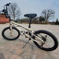 Bici BMX  ruote da 20 pollici