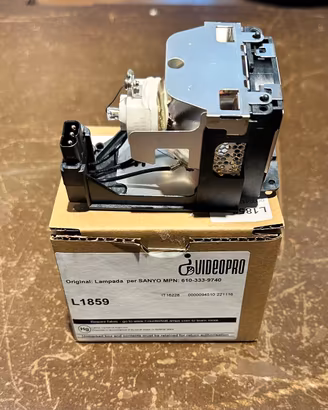 lampada per proiettore per SANYO POA-LMP111