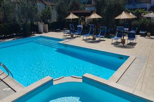 Vacanze a Peschici con Piscina