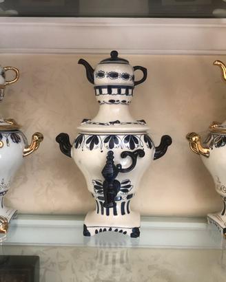 Samovar di porcellana russo