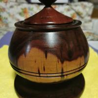 Antica Tabacchiera con Coperchio In Lignum Vitae 