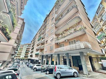 3 LOCALI A NAPOLI