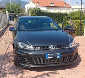 VOLKSWAGEN Golf 7ª serie - 2016
