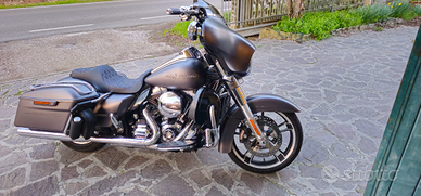 Harley davidson street glide special