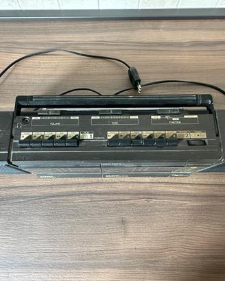 Radio con mangiacassette doppio