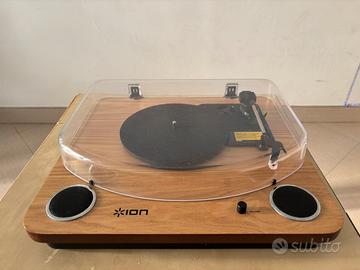 Giradischi ION Max LP con casse integrate