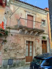 Casa indipendente a Ragusa in via Delle Frecce 12