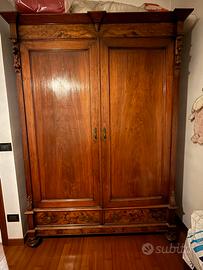 Armadio 2 ante in legno massiccio con cassetti