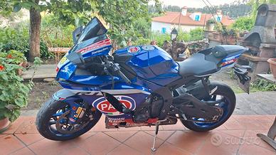 Yamaha R1 2023