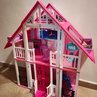 Casa Barbie con accessori 