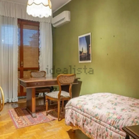 Stanza singola disponibile in elegante appartament