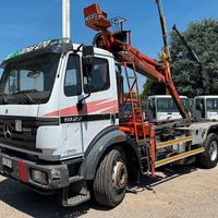 MERCEDES-BENZ 1827 con Scarrabile + Gru