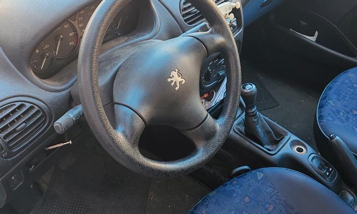 Peugeot 206