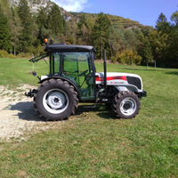 Trattore agricolo
