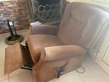 Poltrona ribaltabile con motore