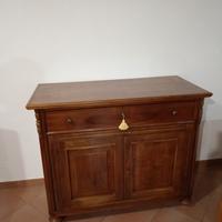 mobile in legno noce