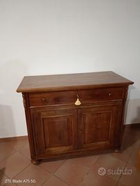 mobile in legno noce