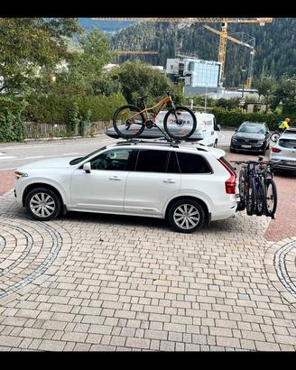 VOLVO XC90 D5 AWD Geartronic 7 posti Momentum