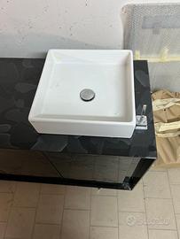 Bagno completo di sanitari mobile lavabo specchio