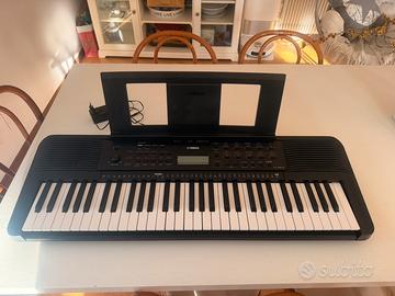 Tastiera Yamaha PSR-E273