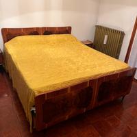 Set mobili in legno camera da letto