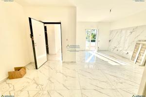 Appartamento 3 vani con terrazzino e box auto